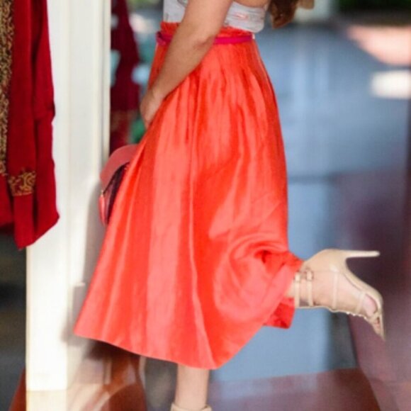 Midi Skirt - Body by Victoria Secret Size 4 - Picture 3 of 10